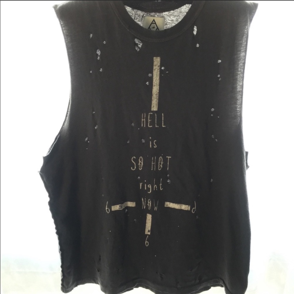 Unit tee